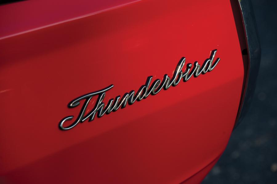  Ford Thunderbird Convertible 1965 года  (фото 18 из 26)